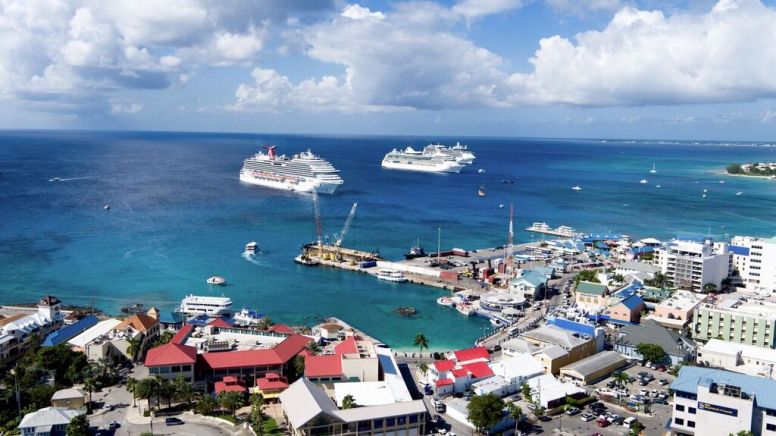 Cruzeiros em George Town, Grand Cayman_preview