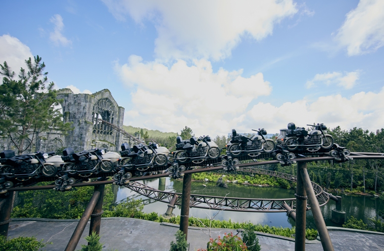 02_Hagrid's Magical Creatures Motorbike Adventure_Coaster Details